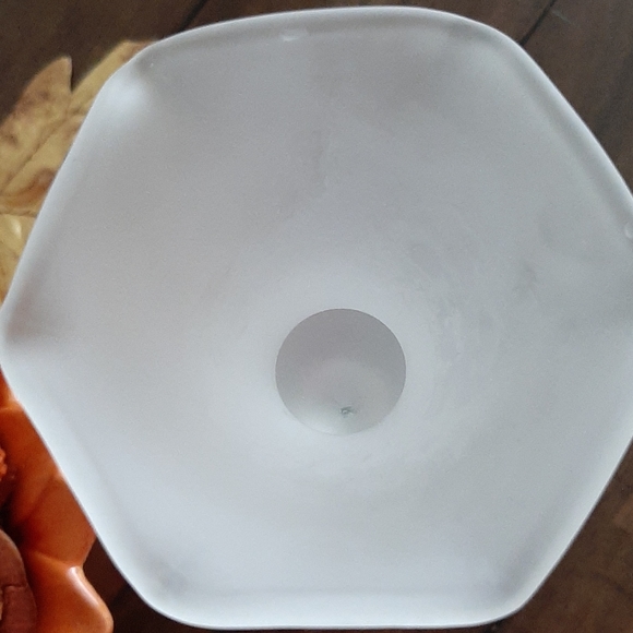 Delicate glass stemmed candle holder - Picture 7 of 8